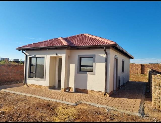 2 BEDROOM HOUSE FOR SALE IN SELCOURT